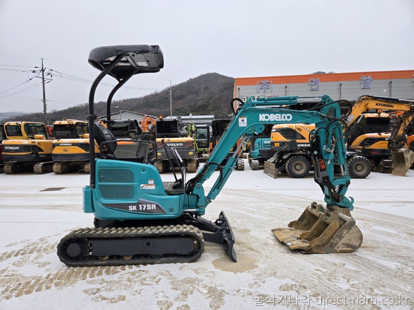 Kobelco SK17