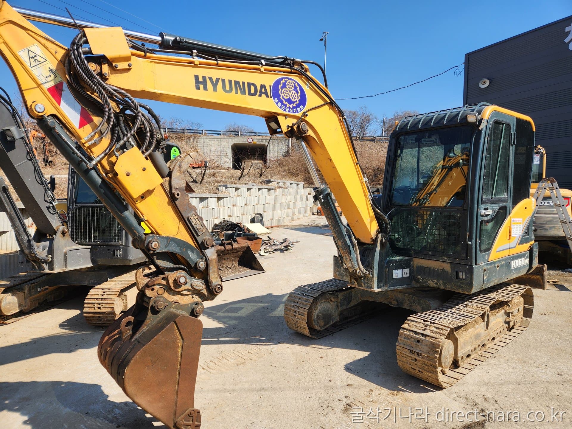 HD Hyundai HX60MT
