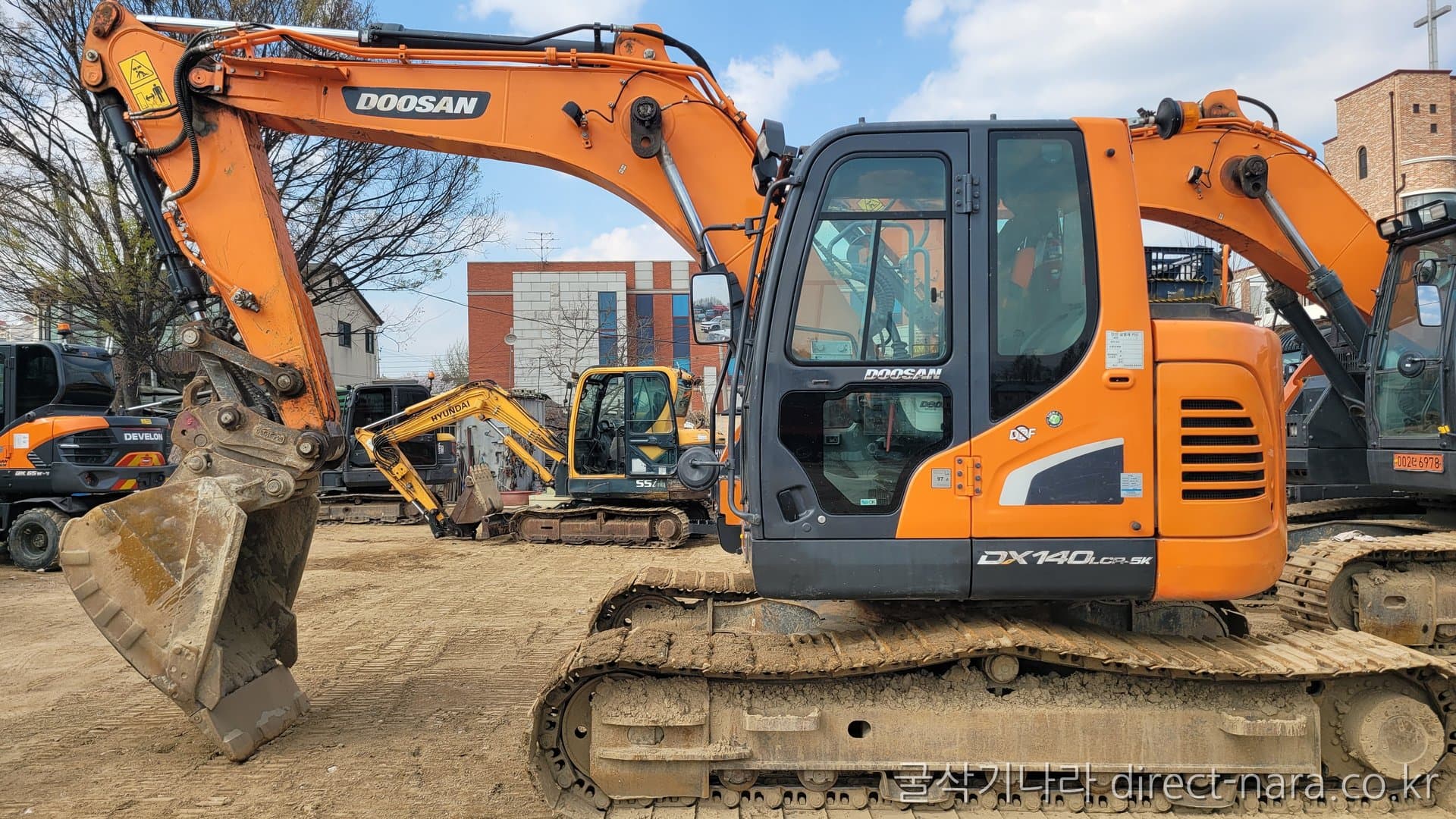 Doosan (Develon) DX140CR