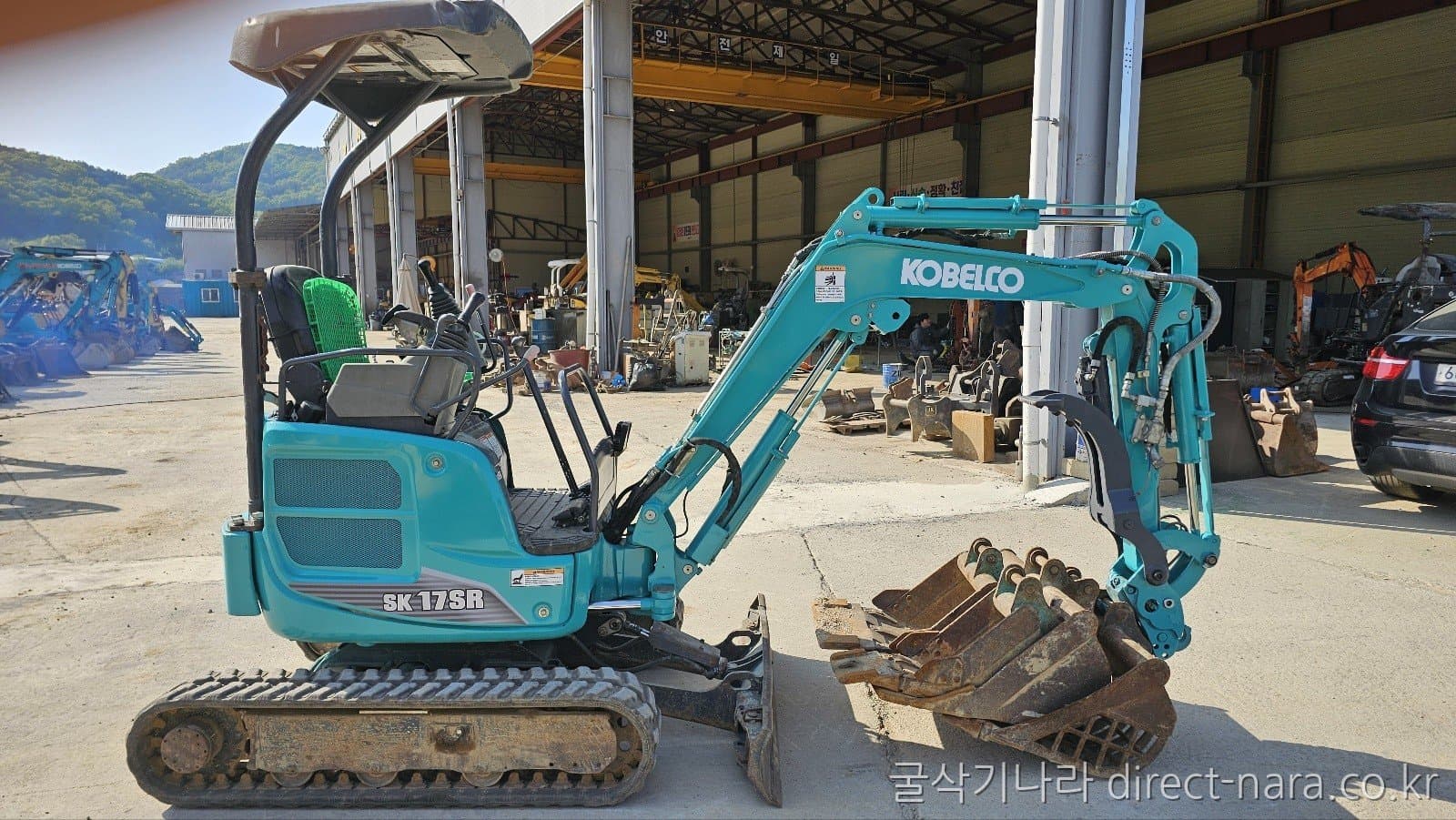 Kobelco SK17