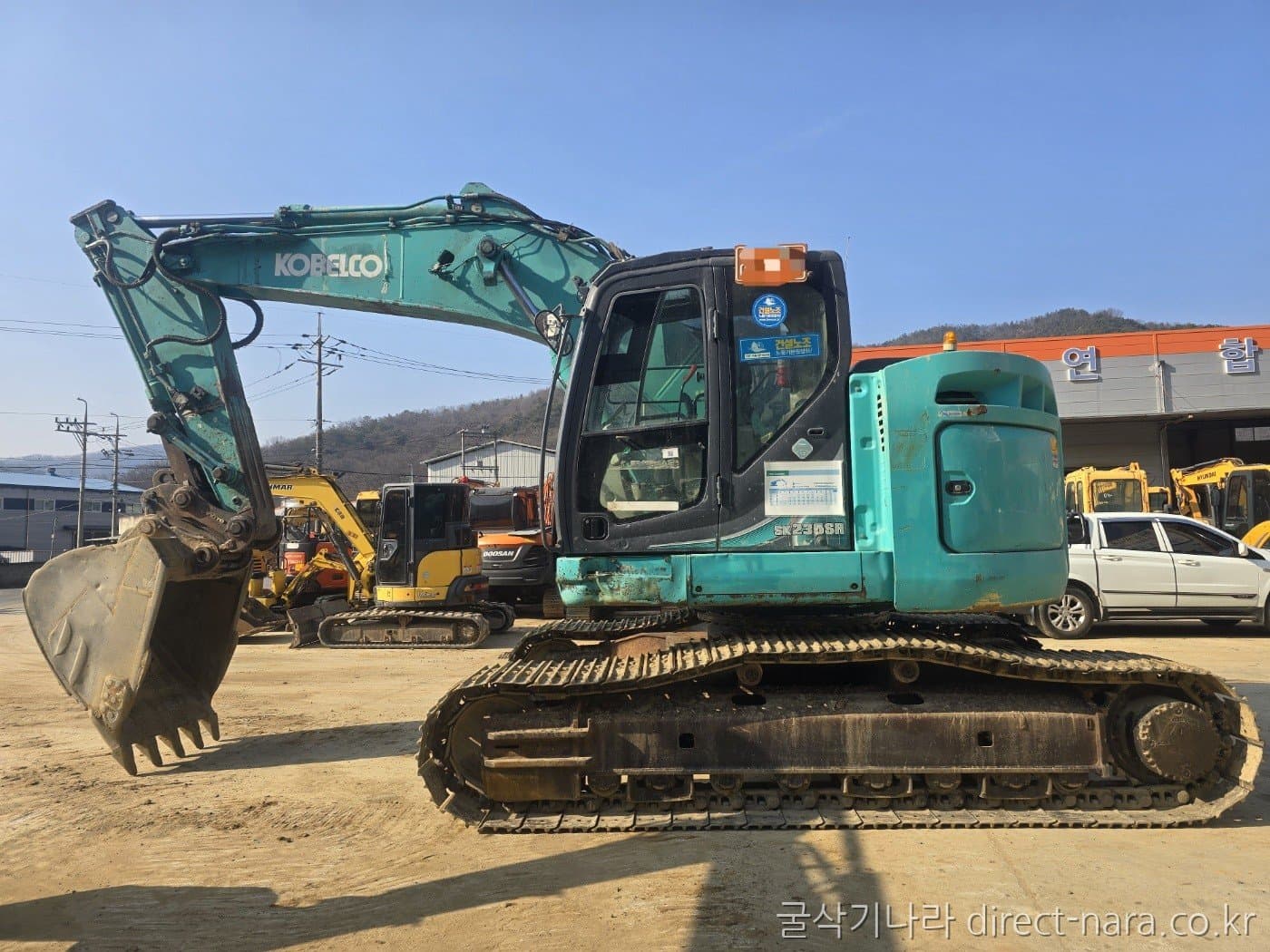 Kobelco SK235