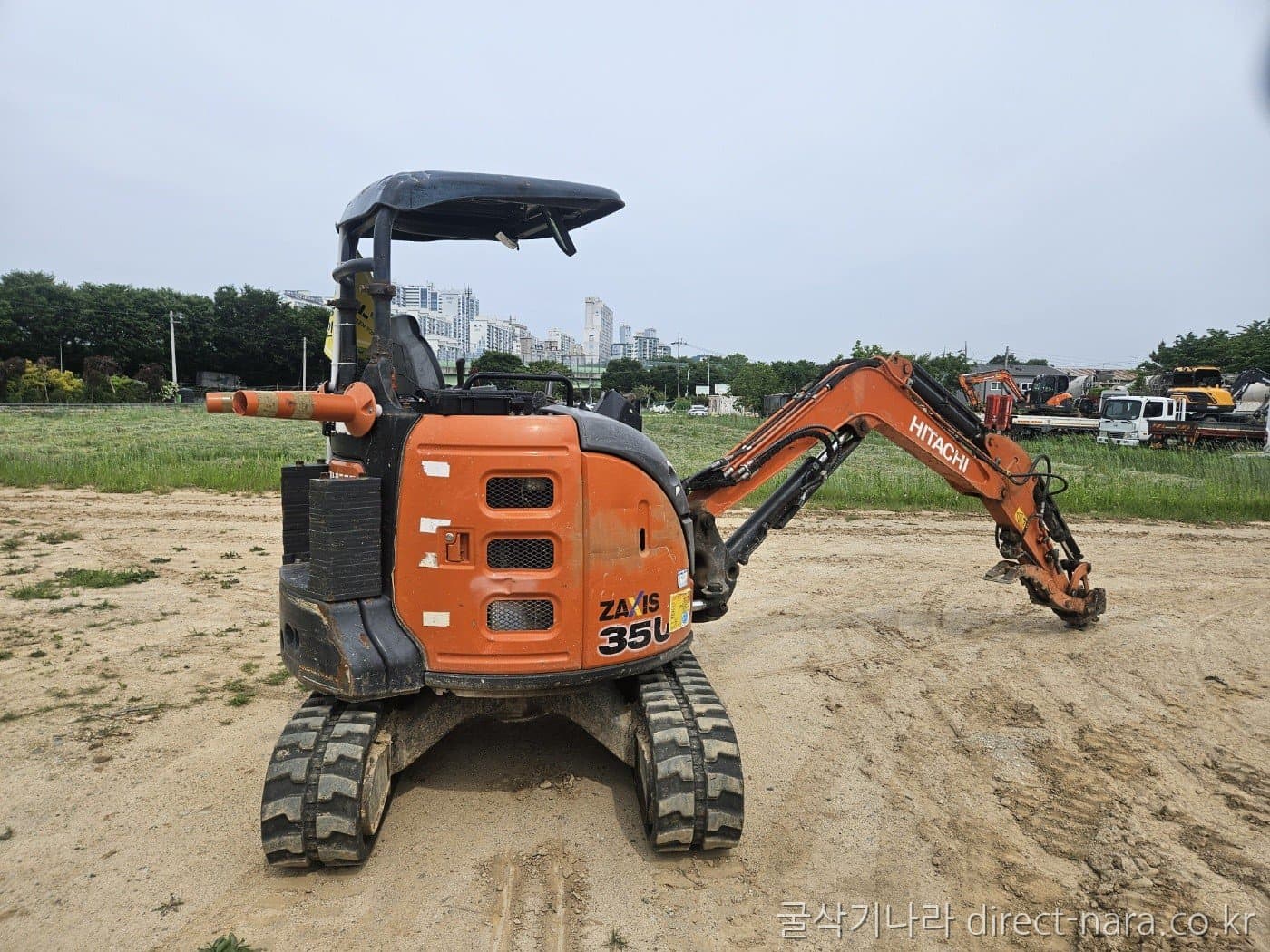 Hitachi ZX35