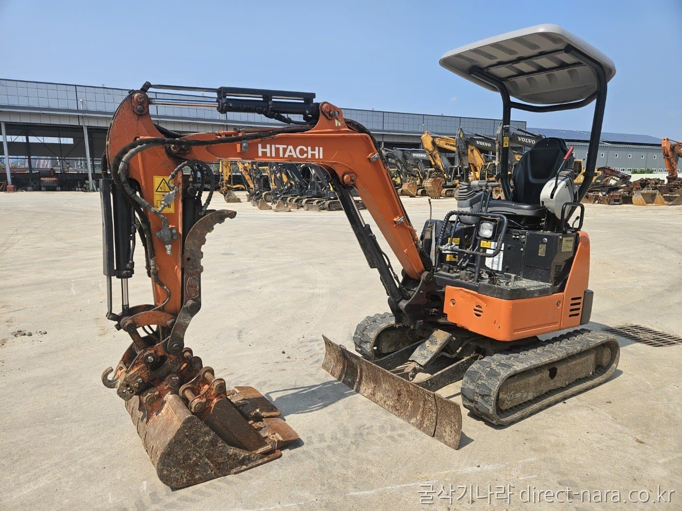 Hitachi ZX17