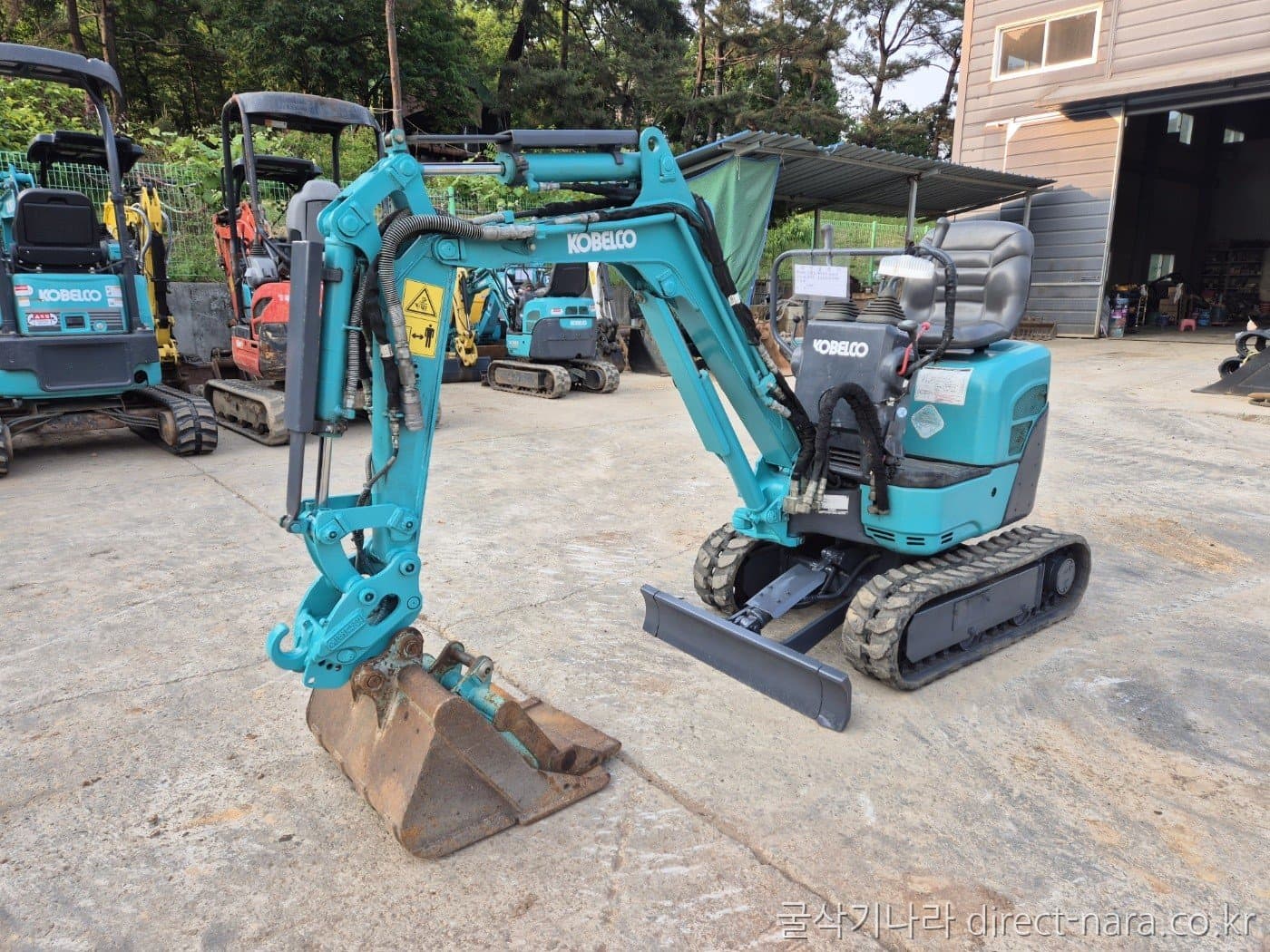 Kobelco SK008