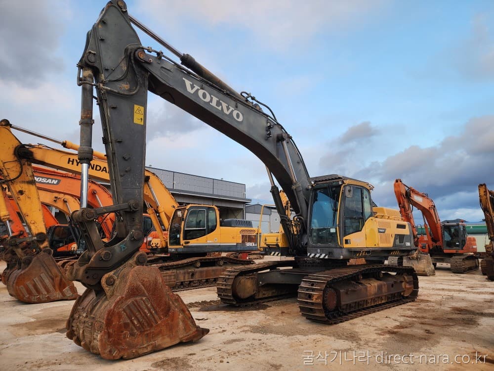 Volvo EC300D