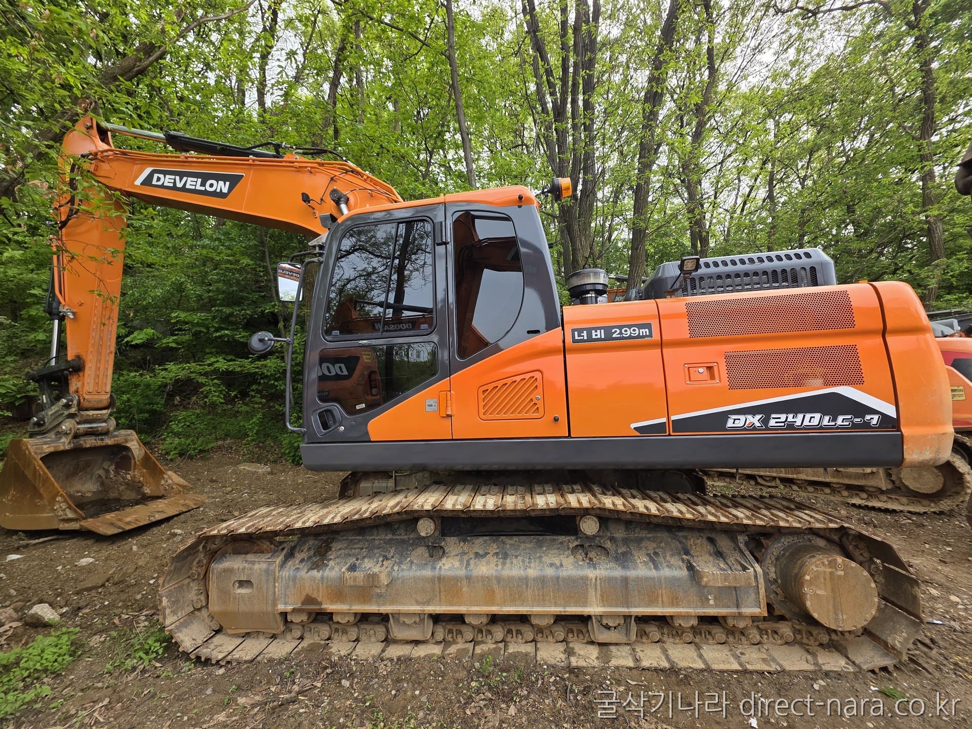 Doosan (Develon) DX240