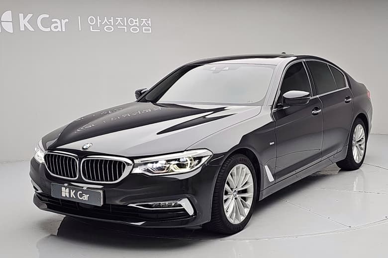 BMW 5-Series (G30), 2017