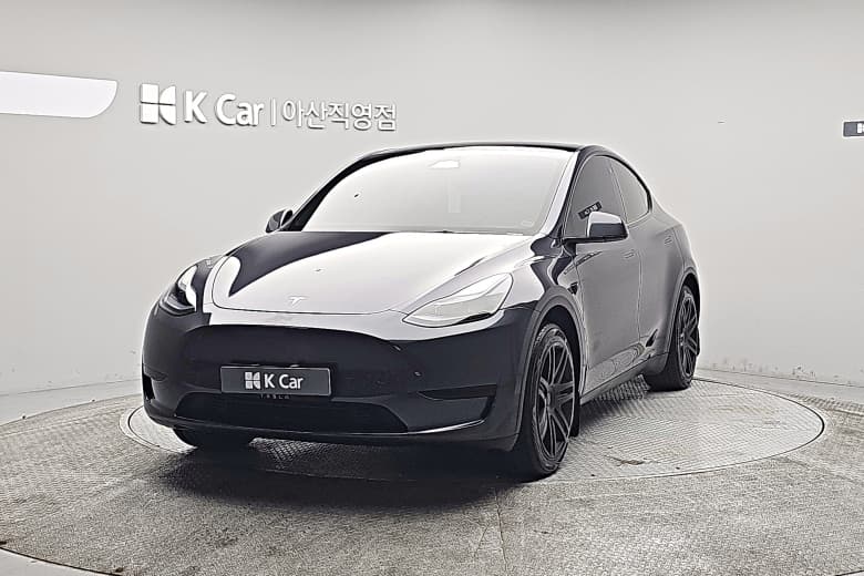 Tesla Model Y, 2023