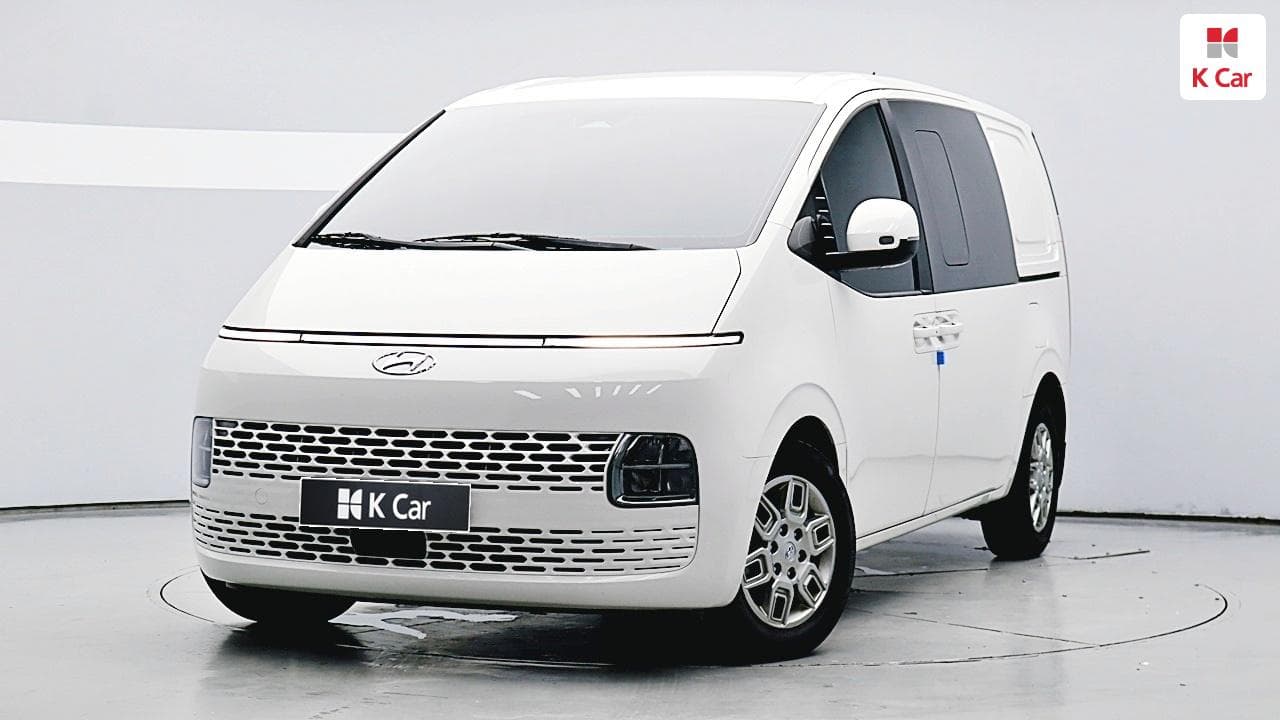 Hyundai Staria, 2023