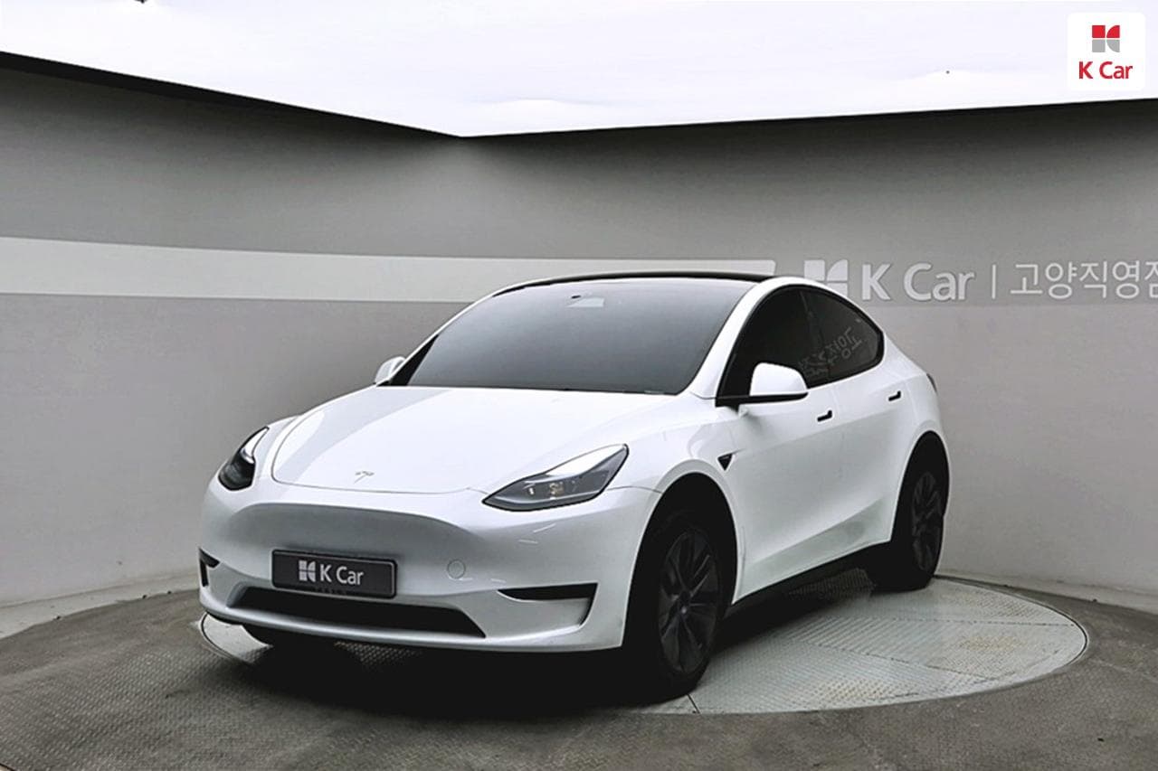 Tesla Model Y, 2024