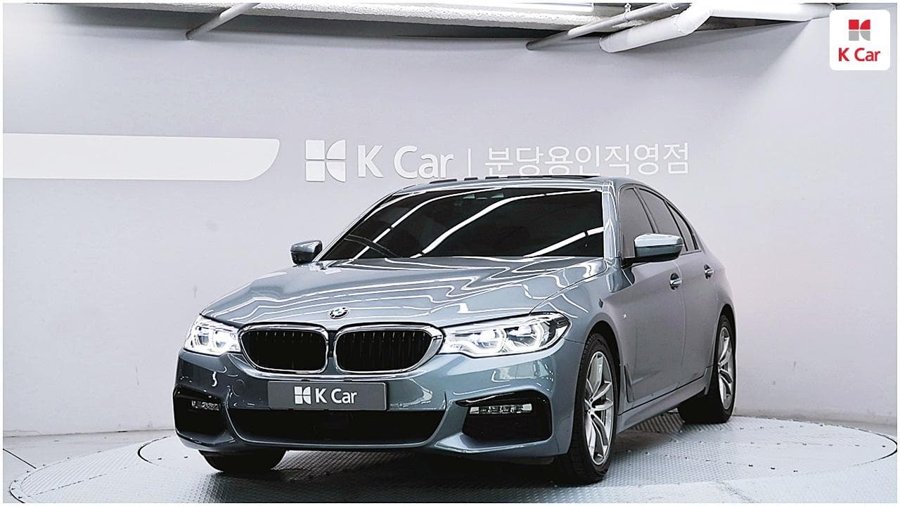 BMW 5-Series (G30), 2017